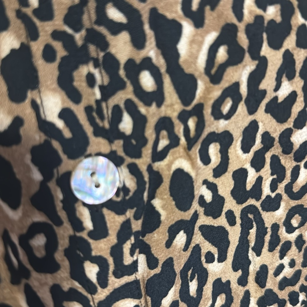 JOHN MARK Leopard Print Button-Up Blouse - Picture 3 of 5